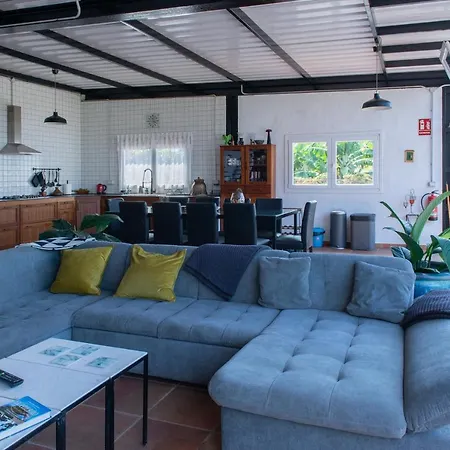 Amazing Coast House On A Tranquil Organic Farm